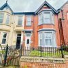 6 Bed House