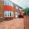 5 bed semi-detached house to rent